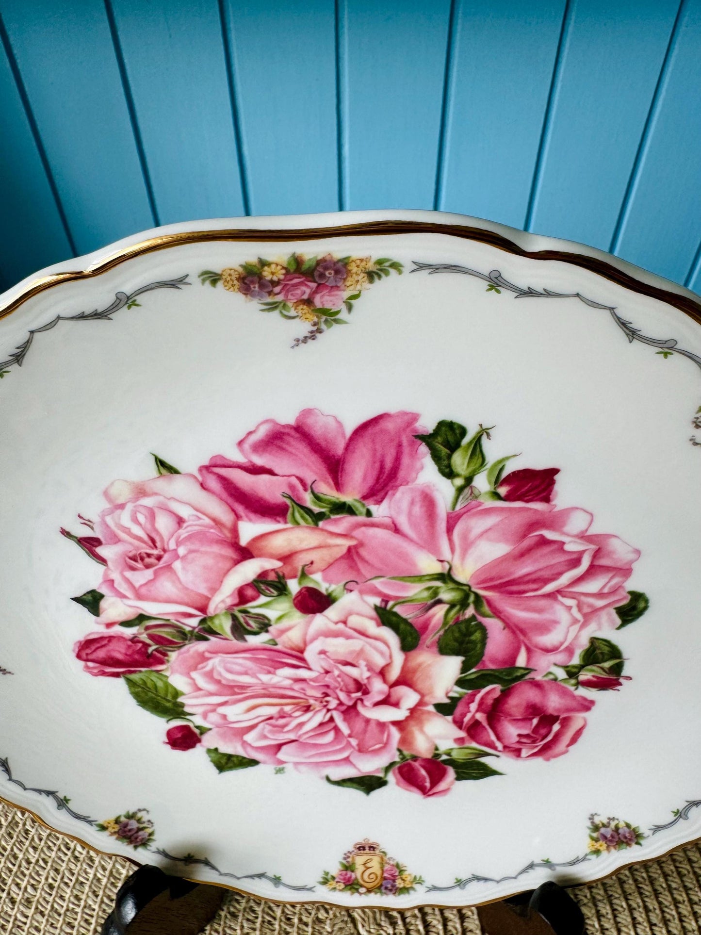 Vintage Royal Albert Vintage 1990's Bone China Albertine Rose Design 22CM Plate, Queen Mother's Favourite Flowers, Sarah Schofield, England