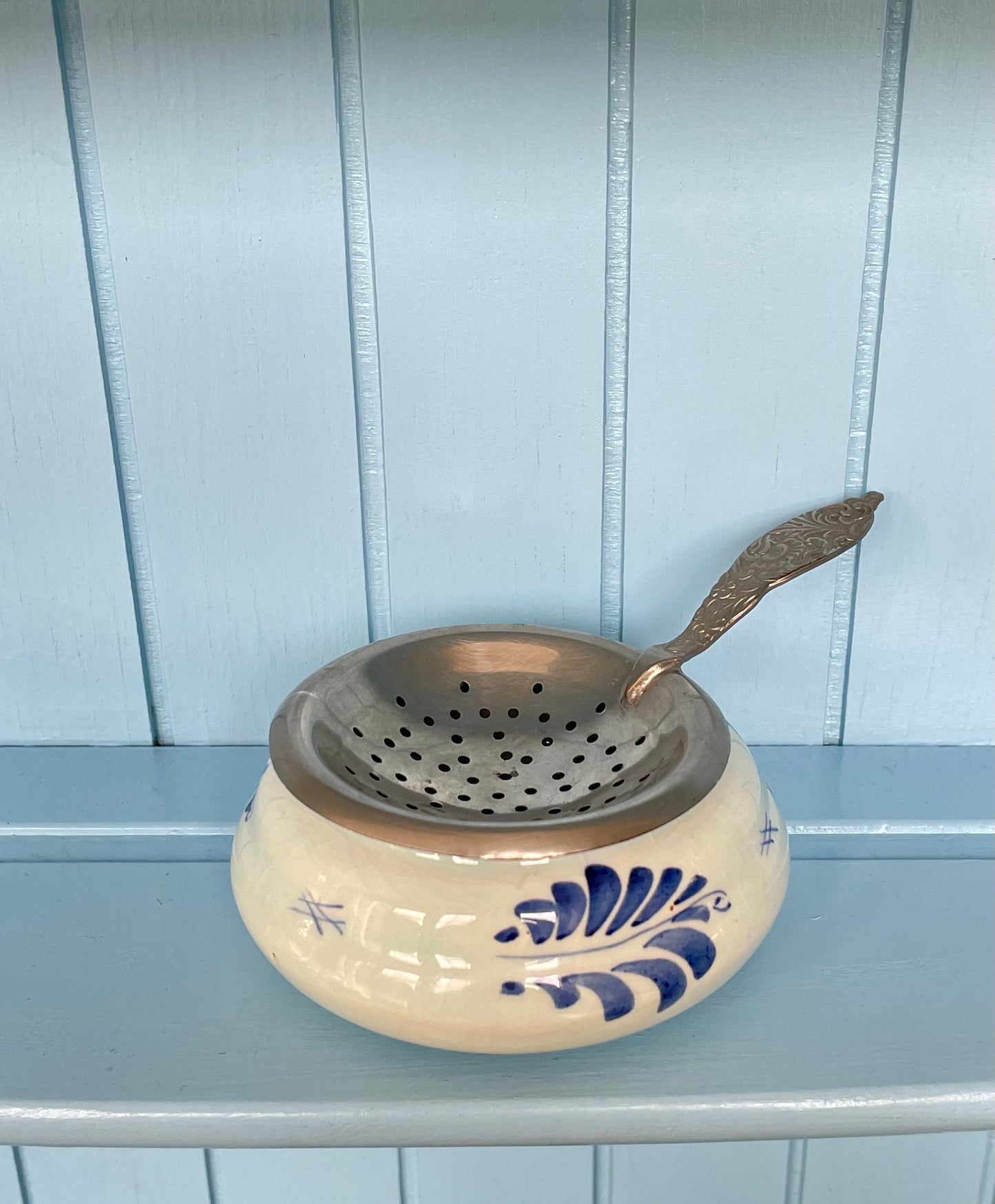 Beautiful Silver Plated Tea Strainer 'Delft Blauw', Previously Loved, Collectors Item, Vintage Gift, Porcelain Drip Bowl, Handpainted Delft