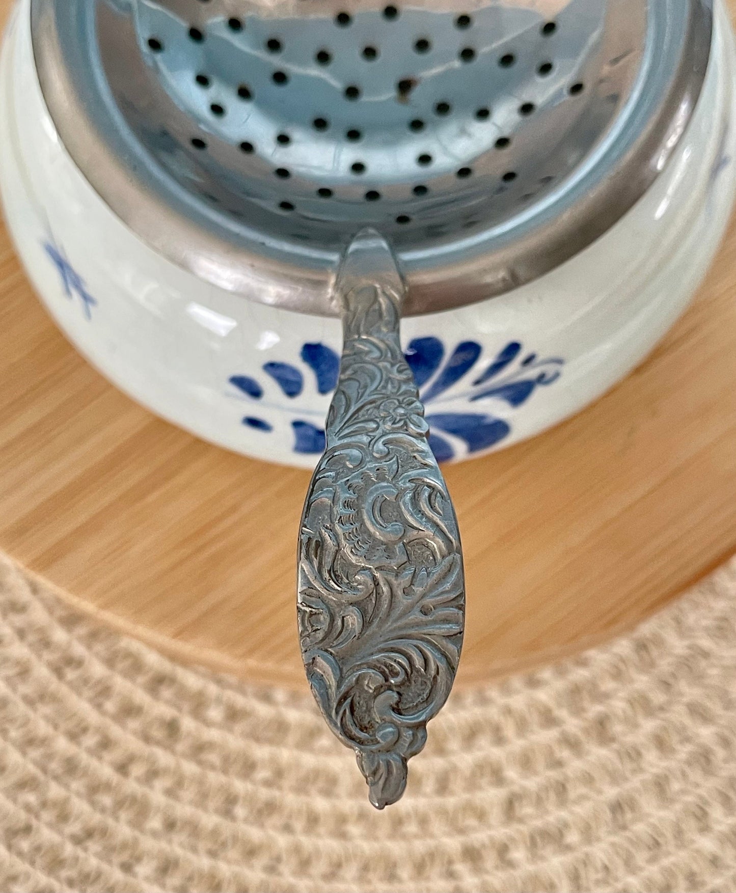 Beautiful Silver Plated Tea Strainer 'Delft Blauw', Previously Loved, Collectors Item, Vintage Gift, Porcelain Drip Bowl, Handpainted Delft