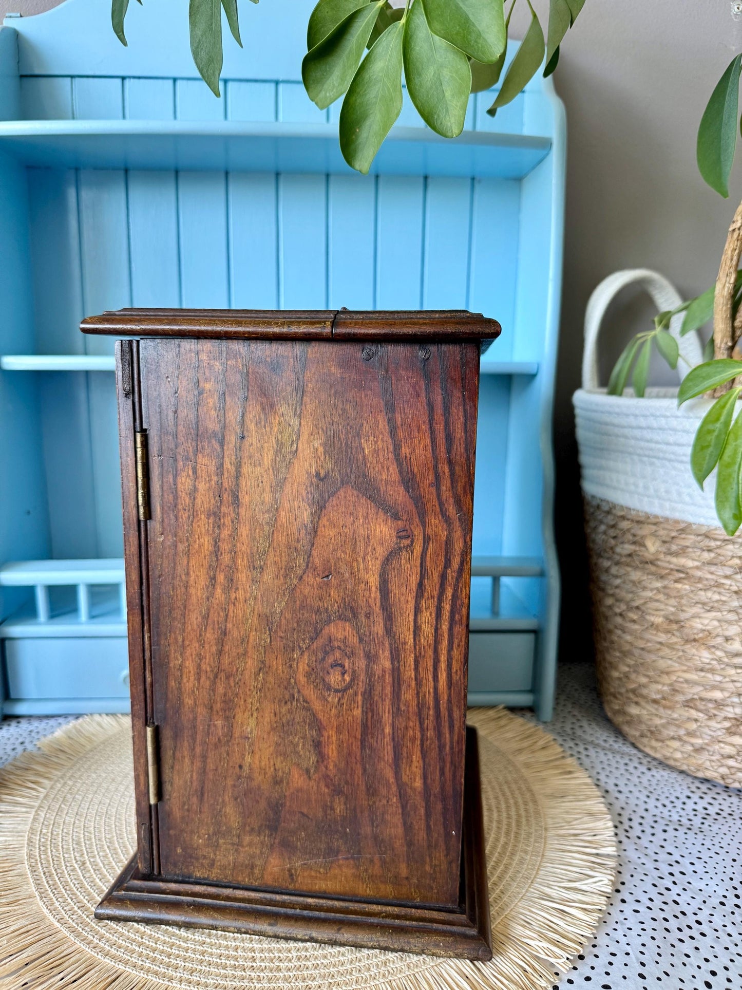 Antique 1920s Oak Pipe Cabinet with 6 Original Pipes & Key, Vintage Tobacco Box, Smoking Memorabilia Collectible Fathers Day Gift, England