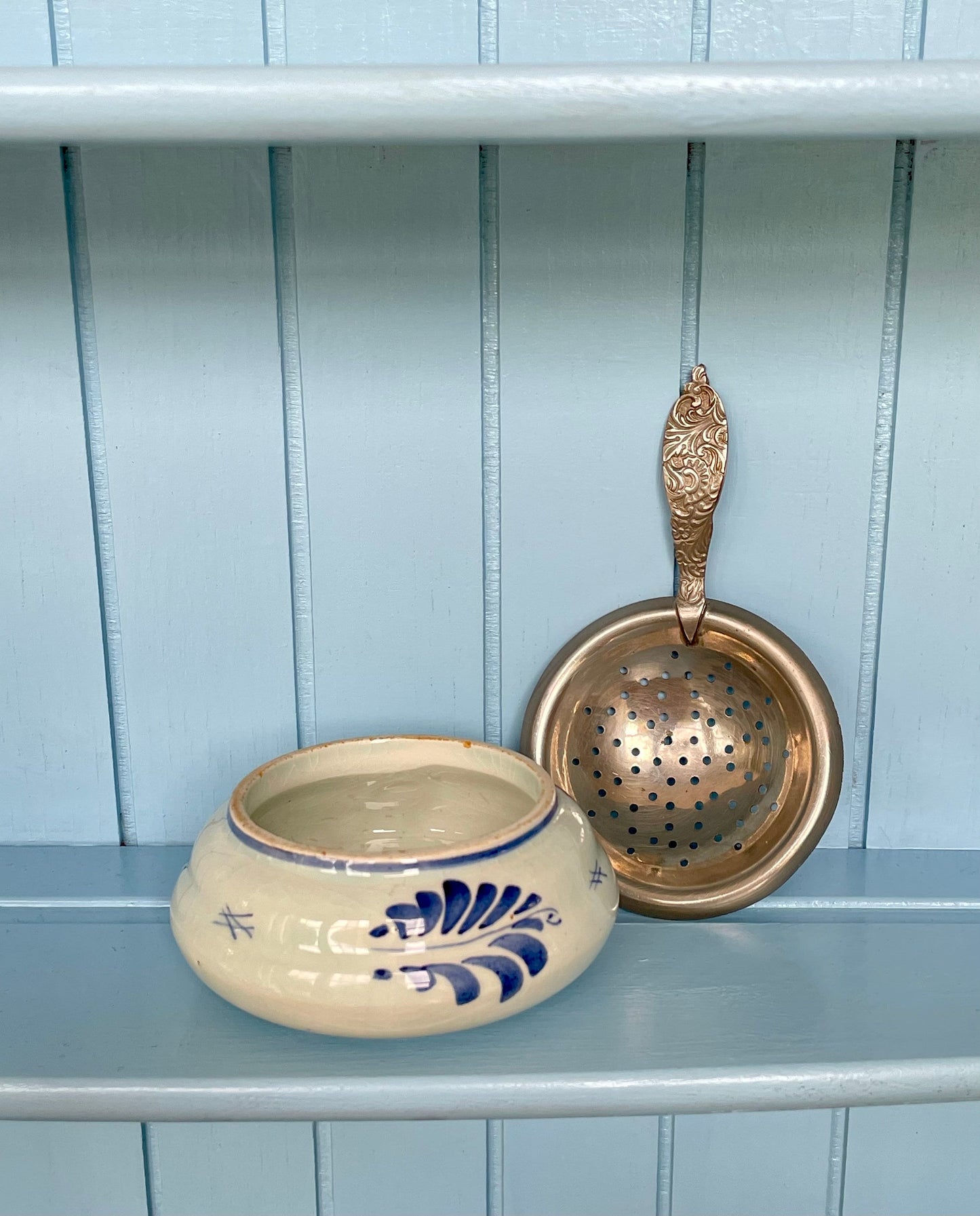 Beautiful Silver Plated Tea Strainer 'Delft Blauw', Previously Loved, Collectors Item, Vintage Gift, Porcelain Drip Bowl, Handpainted Delft