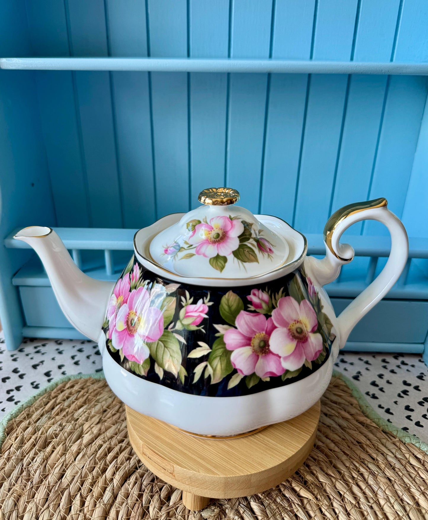 Royal Albert Alberta Rose Teapot & Cake Stand Set, Provincial Flowers Series, Vintage Bone China, Black Floral Chintz, Gift-Ready, England