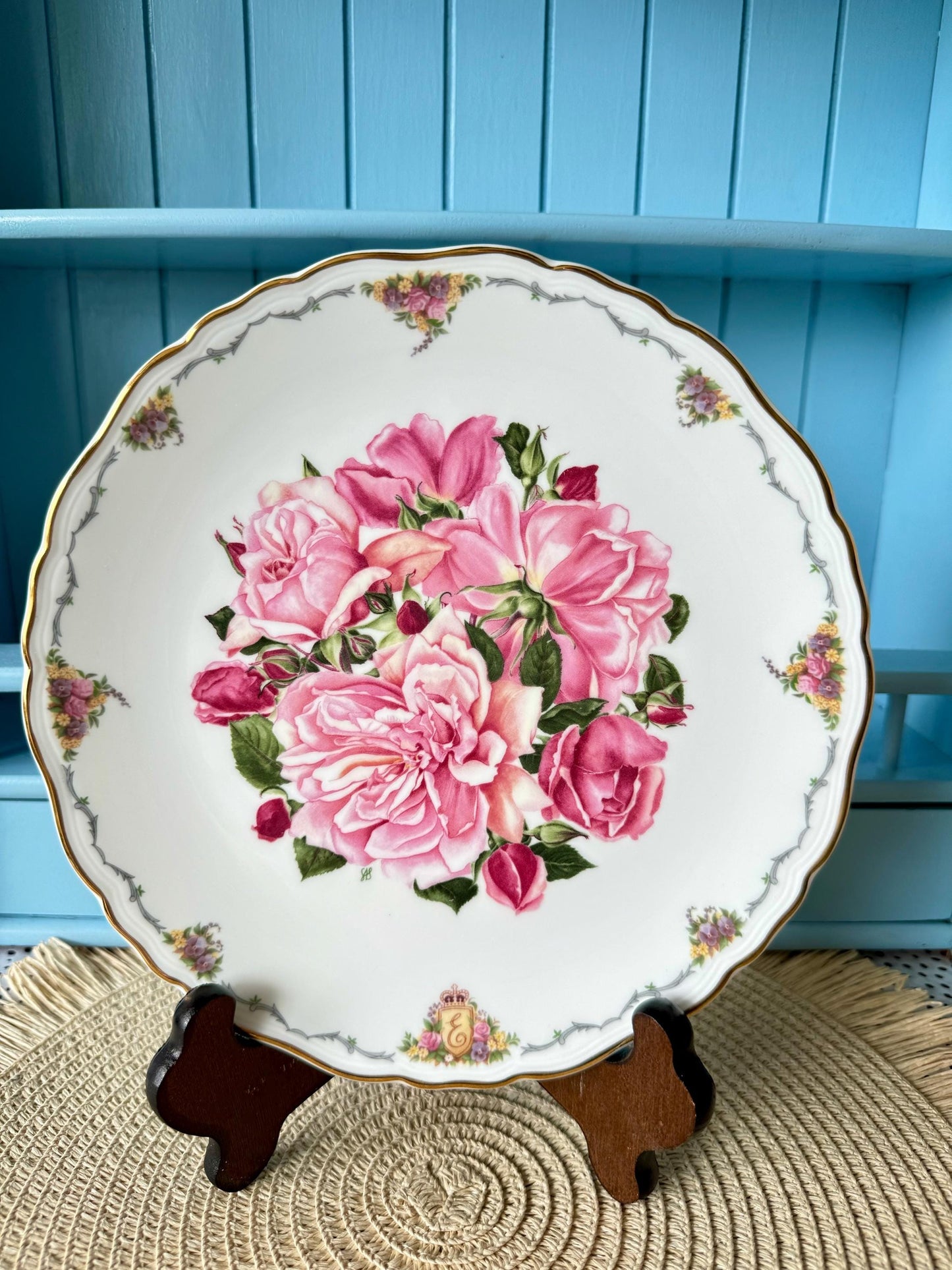 Vintage Royal Albert Vintage 1990's Bone China Albertine Rose Design 22CM Plate, Queen Mother's Favourite Flowers, Sarah Schofield, England