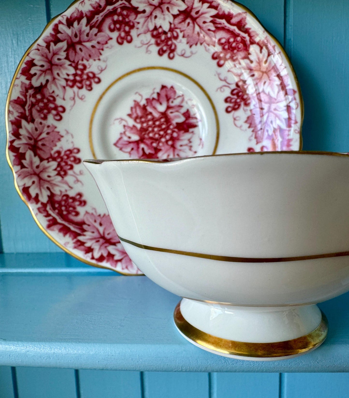 Very Rare Vintage 1940s Paragon Wine Red Leafs Gold Duo, Bone China, Floral Wine Leaf Design, Double Warrant, Appointment HM Queen Elizabeth