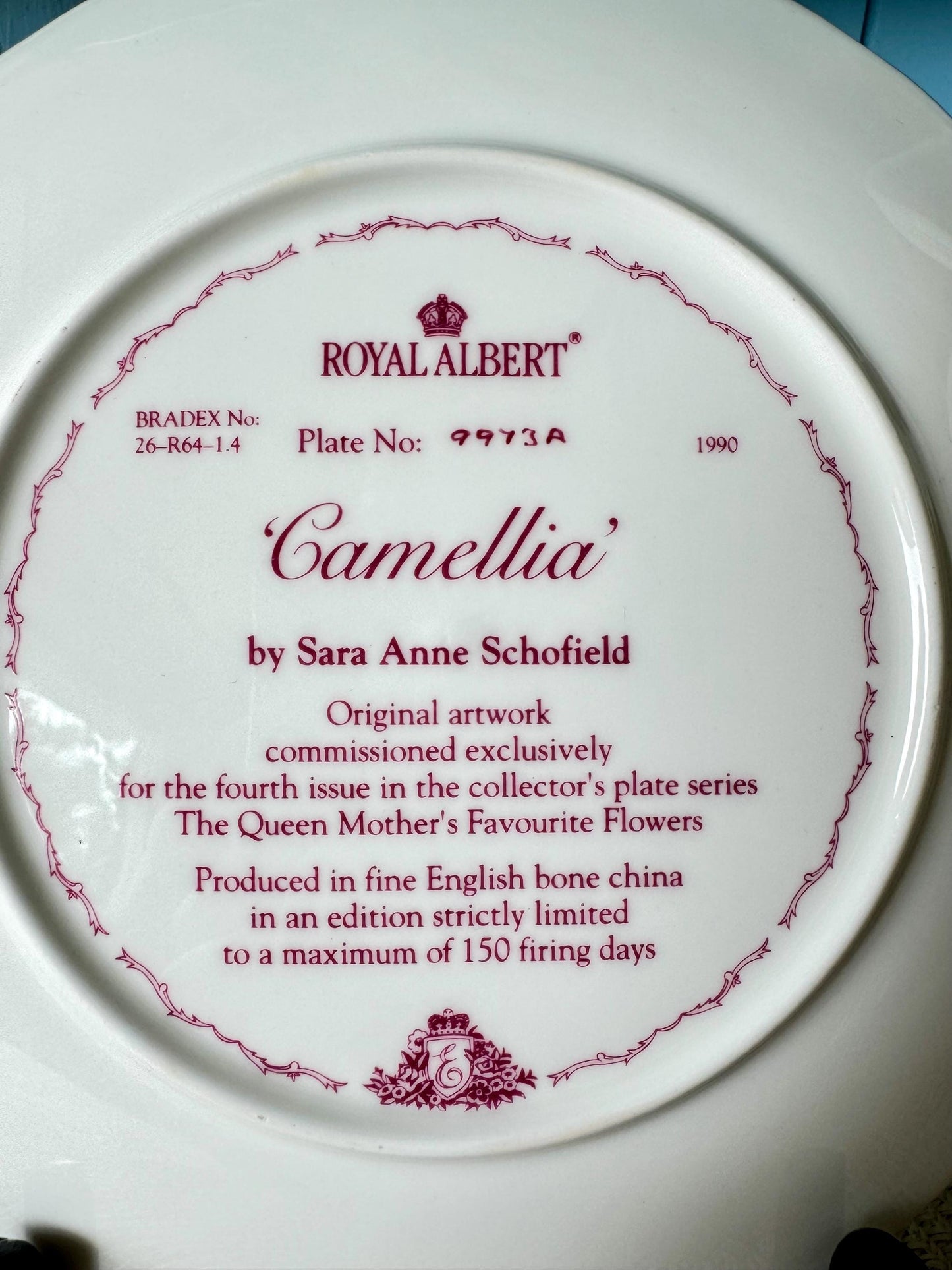 Vintage Royal Albert Vintage 1990's Bone China Camellia Design 22 CM Plate, Queen Mother's Favourite Flowers, Sarah Schofield, Made England