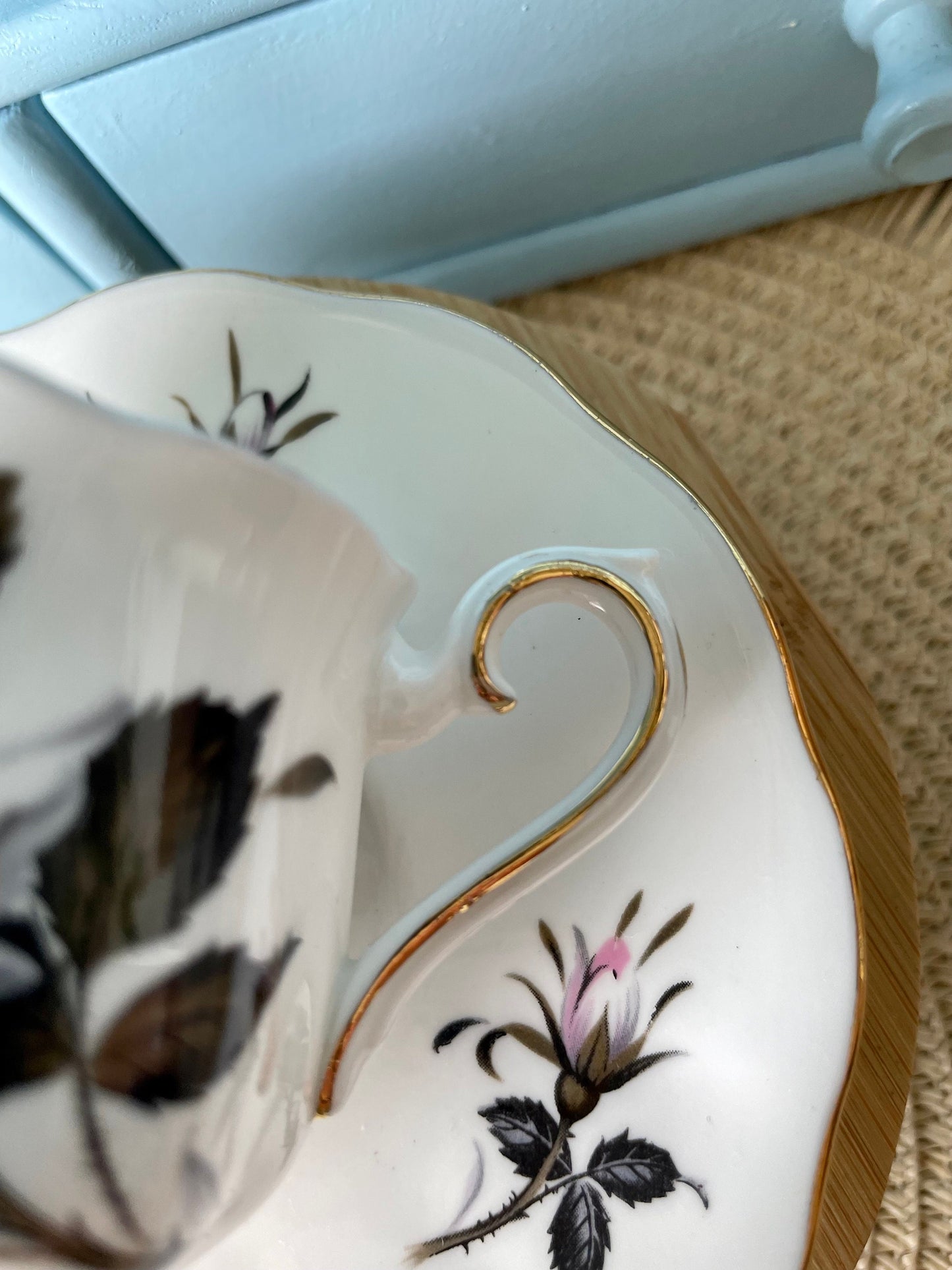 Vintage Royal Albert Queen's Messenger Espresso Cup & Saucer Set - Fine Bone China, Made in England, Pre-Owned, Adorned with Delicate Roses