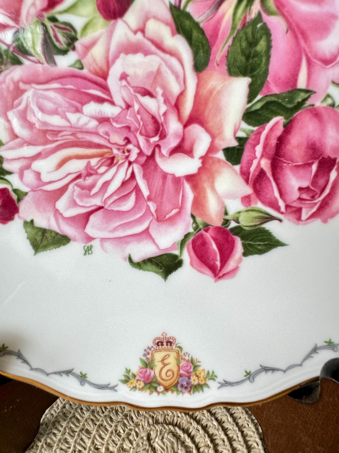 Vintage Royal Albert Vintage 1990's Bone China Albertine Rose Design 22CM Plate, Queen Mother's Favourite Flowers, Sarah Schofield, England
