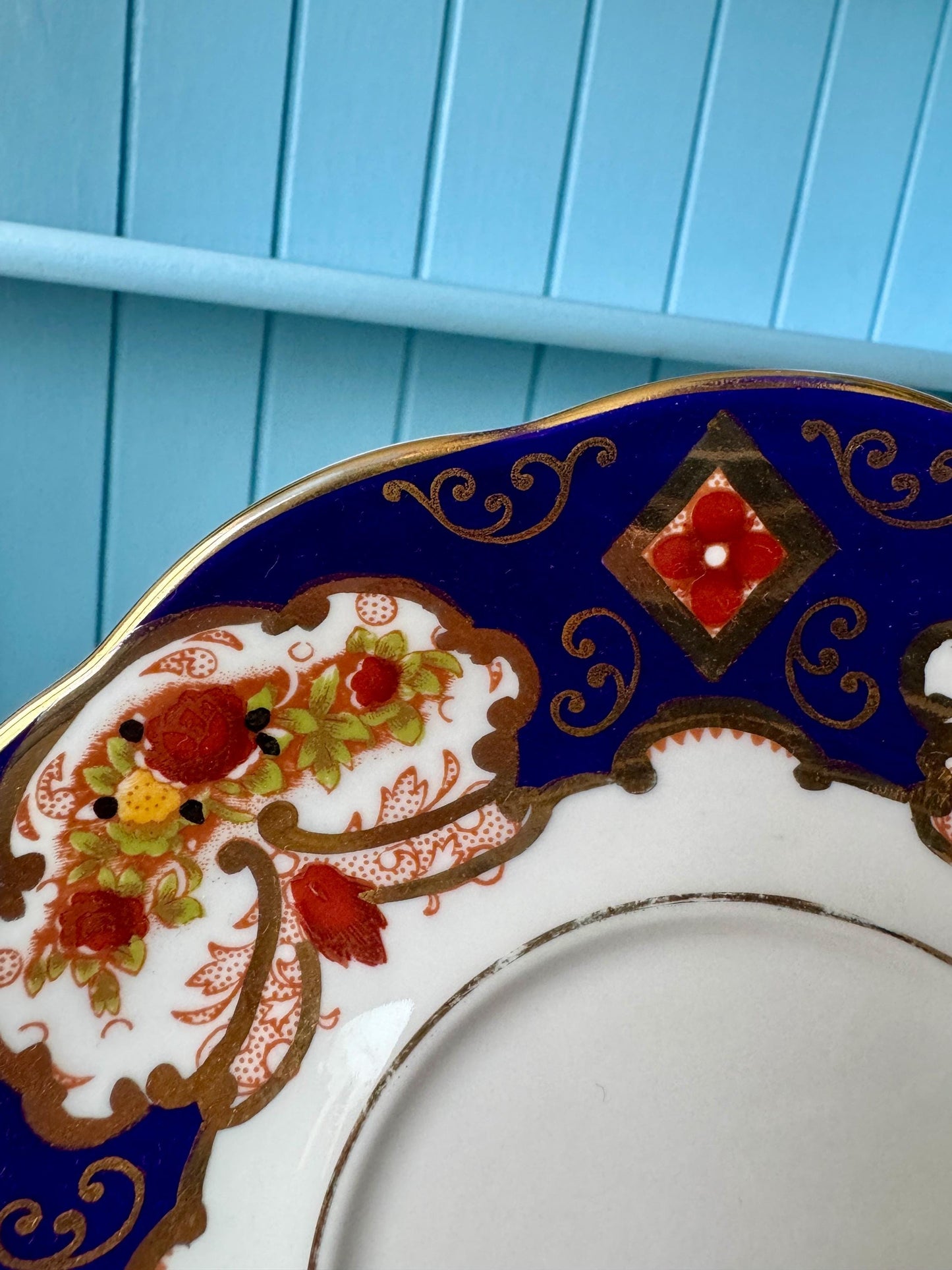 Rare Vintage Royal Albert "Heirloom" Large Gravy Boat with Under plate, Bone China, Previously Loved, Cobalt Blue Pattern, Made in England