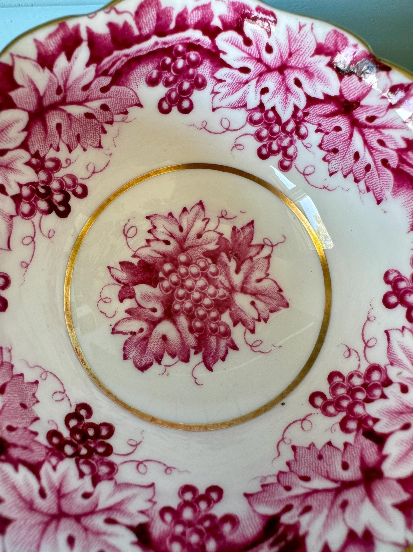 Very Rare Vintage 1940s Paragon Wine Red Leafs Gold Duo, Bone China, Floral Wine Leaf Design, Double Warrant, Appointment HM Queen Elizabeth
