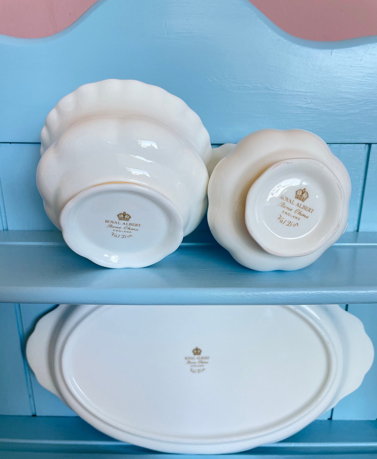 Crisp White Royal Albert "Val D'Or" Gold Creamer Set, Sugar Bowl, Milk Jug & Platter, Bone China England, Previously Loved Vintage, High-Tea