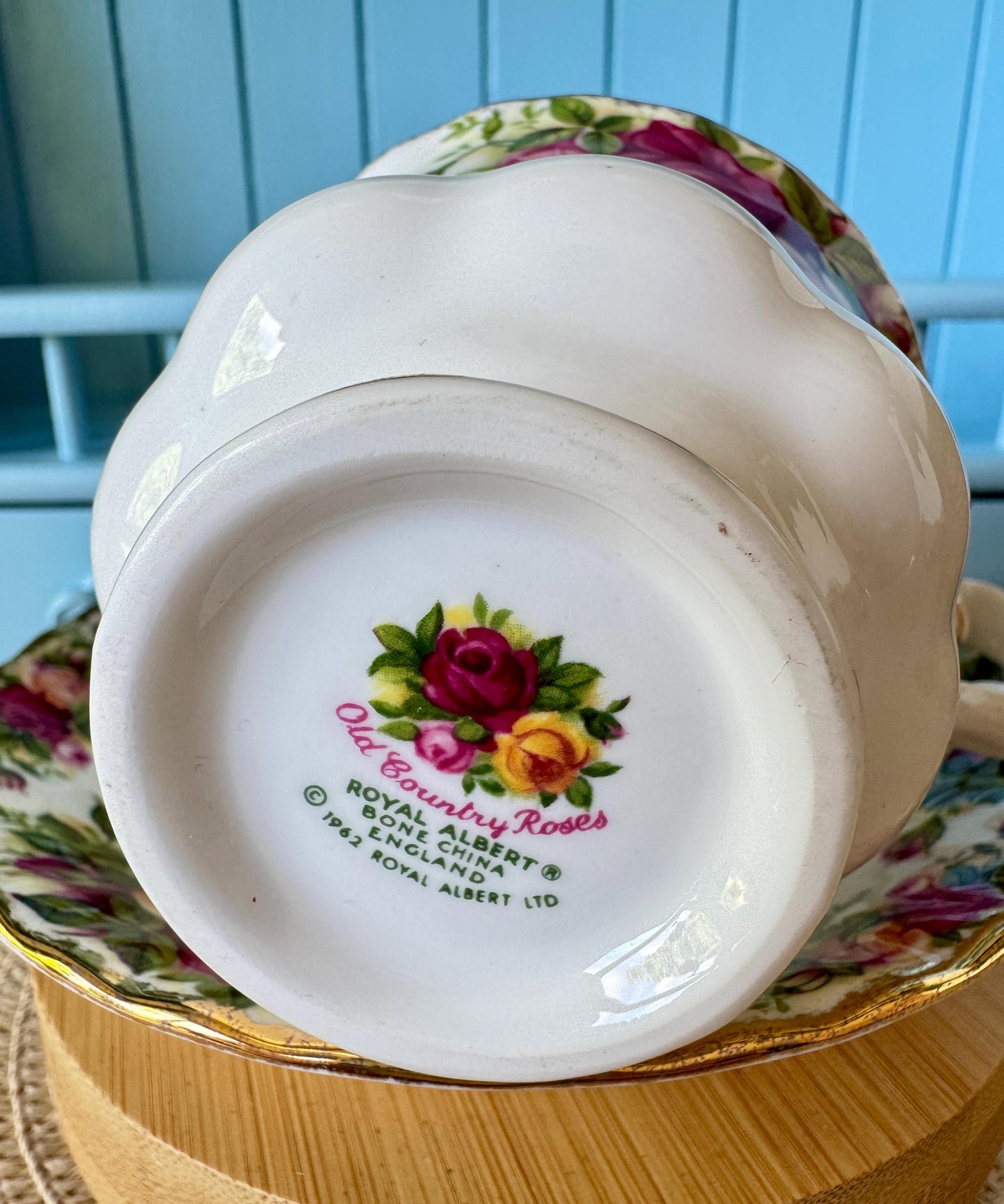 Vintage Royal Albert Old Country Roses Teacup & Saucer | Montrose Shape | English Bone China | Vintage Floral Tea Cup | Classic China Gift