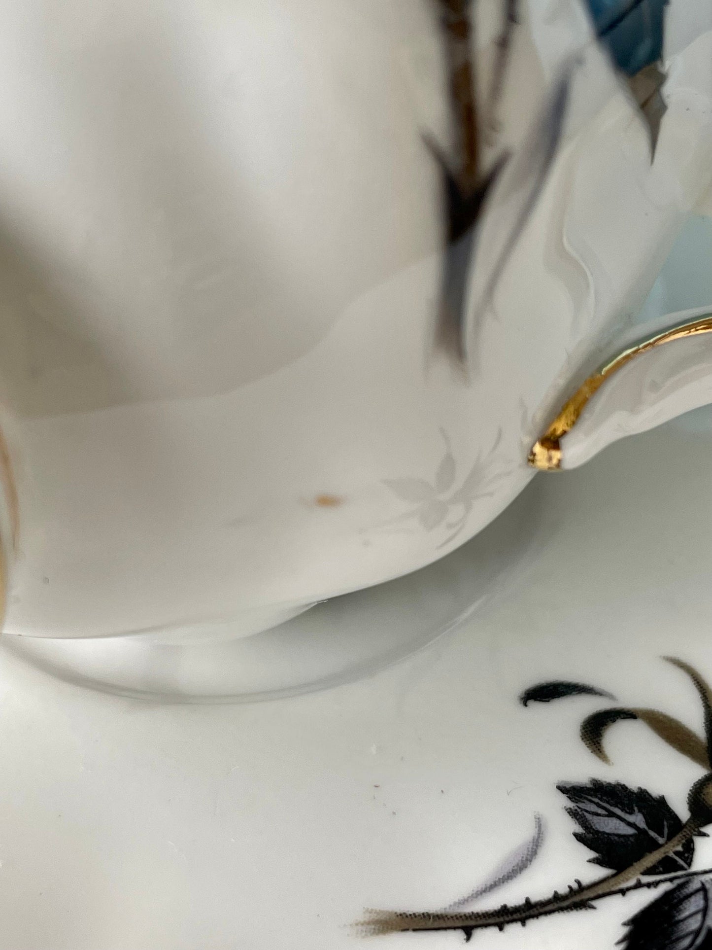 Vintage Royal Albert Queen's Messenger Espresso Cup & Saucer Set - Fine Bone China, Made in England, Pre-Owned, Adorned with Delicate Roses