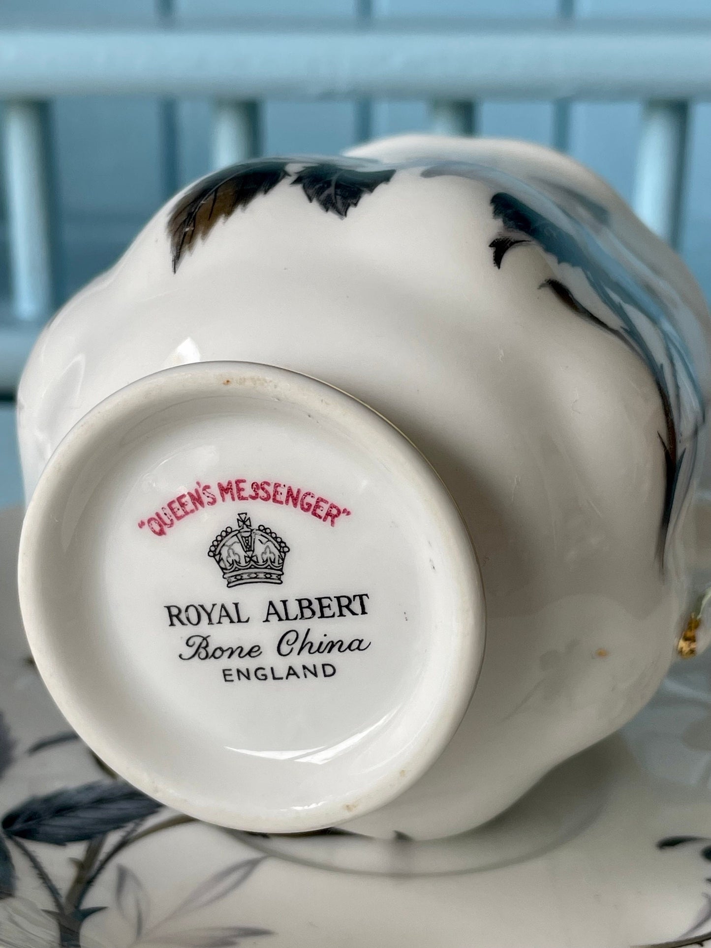 Vintage Royal Albert Queen's Messenger Espresso Cup & Saucer Set - Fine Bone China, Made in England, Pre-Owned, Adorned with Delicate Roses