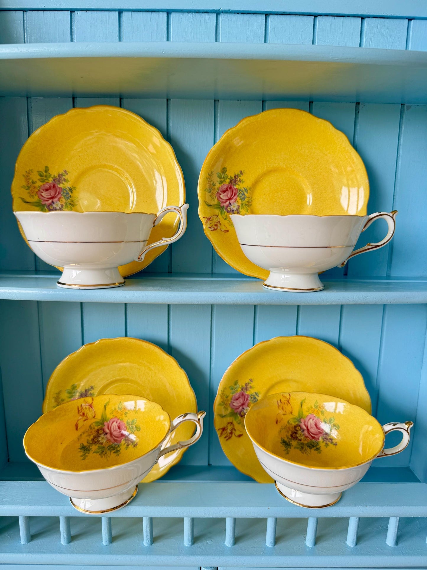 Rare Set of 4 Vintage Paragon Double Warrant Teacups – Egg Yolk Yellow Interior, 1920s–30s Antique China Truly Unique Find, Made in England