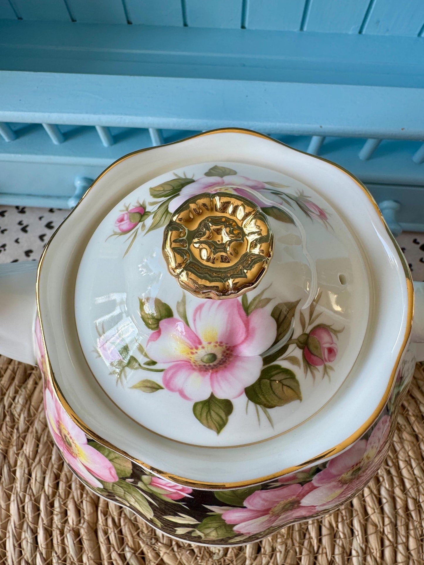 Royal Albert Alberta Rose Teapot & Cake Stand Set, Provincial Flowers Series, Vintage Bone China, Black Floral Chintz, Gift-Ready, England