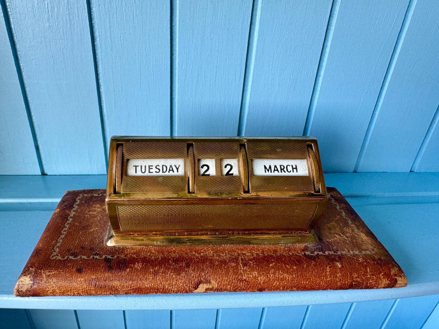 Beautiful Vintage Art Deco Perpetual Calendar by LeatherSmiths, 1960s Design, Fully Functional, Brass Calendar, Brown Leather Base, England