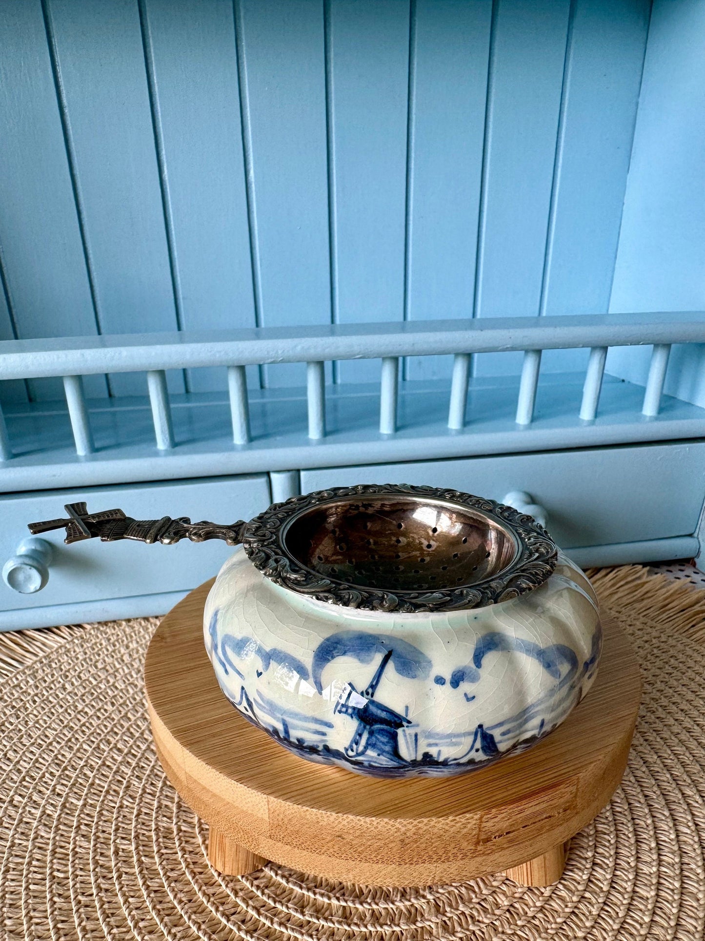 Beautiful Silver Plated Tea Strainer 'Delft Blauw', Previously Loved, Collectors Item, Vintage Gift, Porcelain Drip Bowl, Handpainted Delft