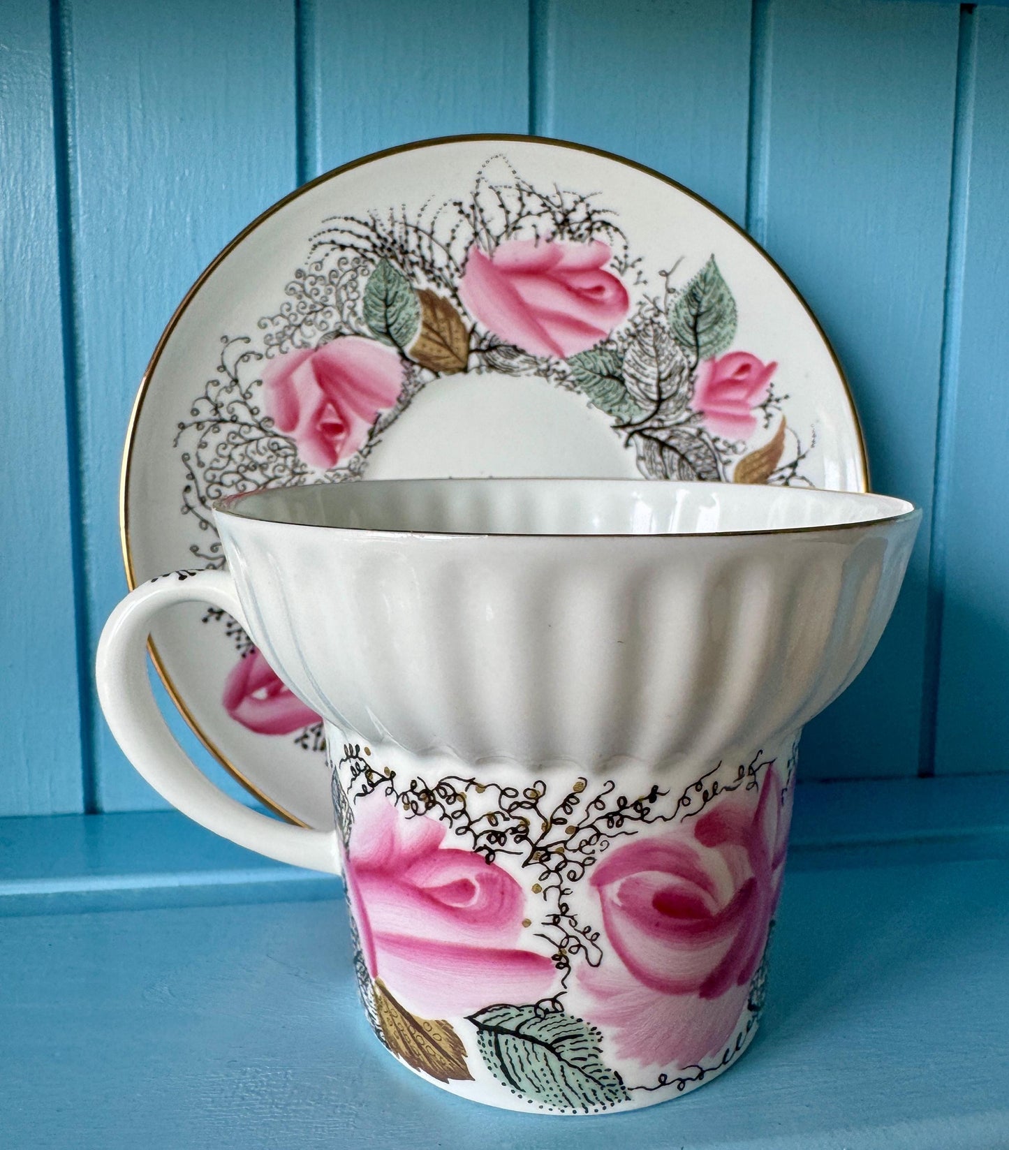 Rare Lomonosov Good Morning Teacup & Saucer | Pink Roses | Wave Model | 1970-1986 | Hand-Painted Bone China | Perfect Gold | Made in Russia
