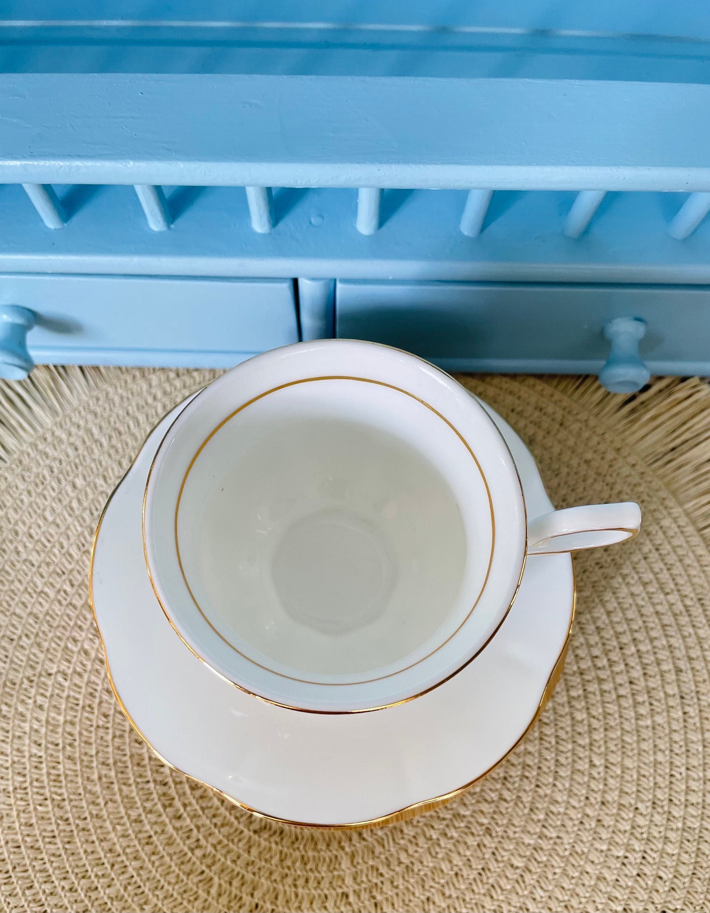 Exquisite Cambridge Garden Crisp White Teacup & Saucer
