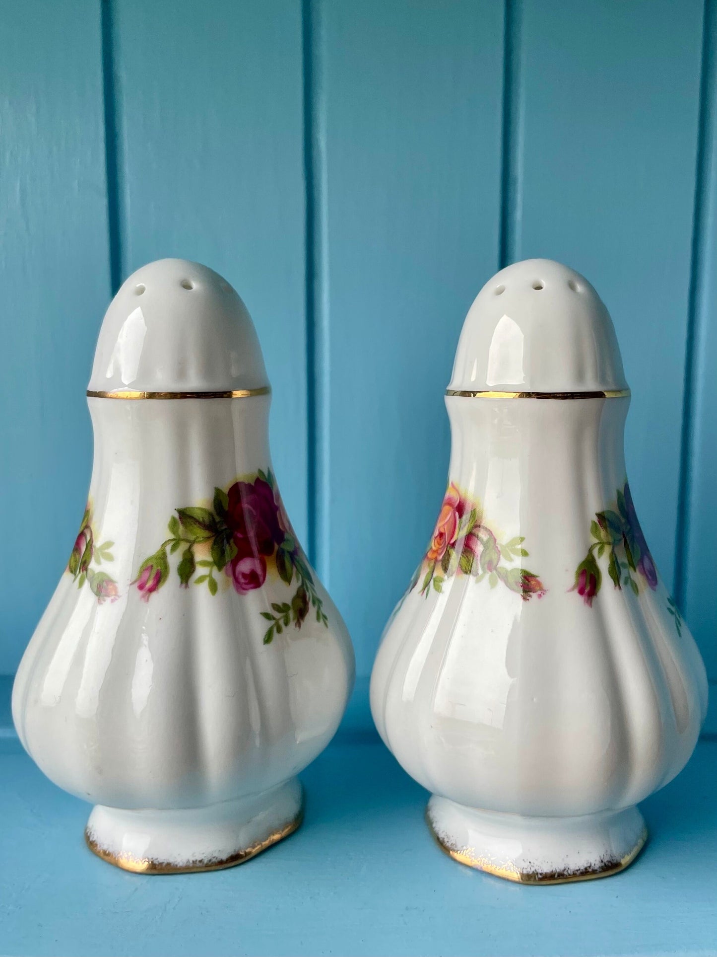 Vintage 1960's Royal Albert "Old Country Roses" Salt & Peppe