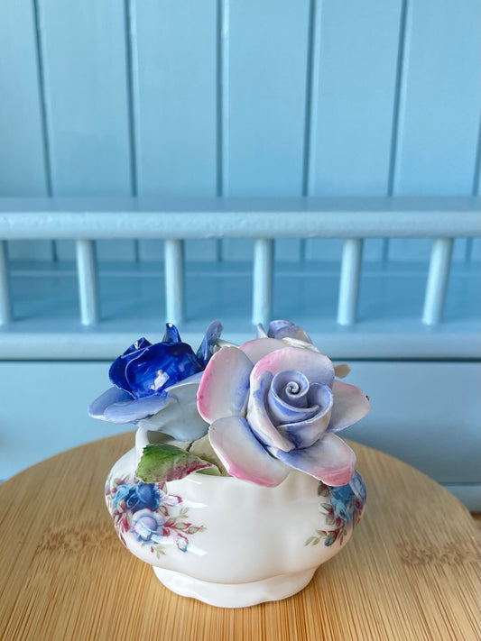 Rare Royal Albert Moonlight Rose Porcelain Flower Bouquet |