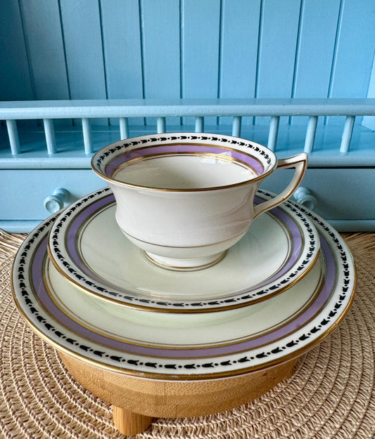 Set of 4 Rare Vintage Aynsley Trio's