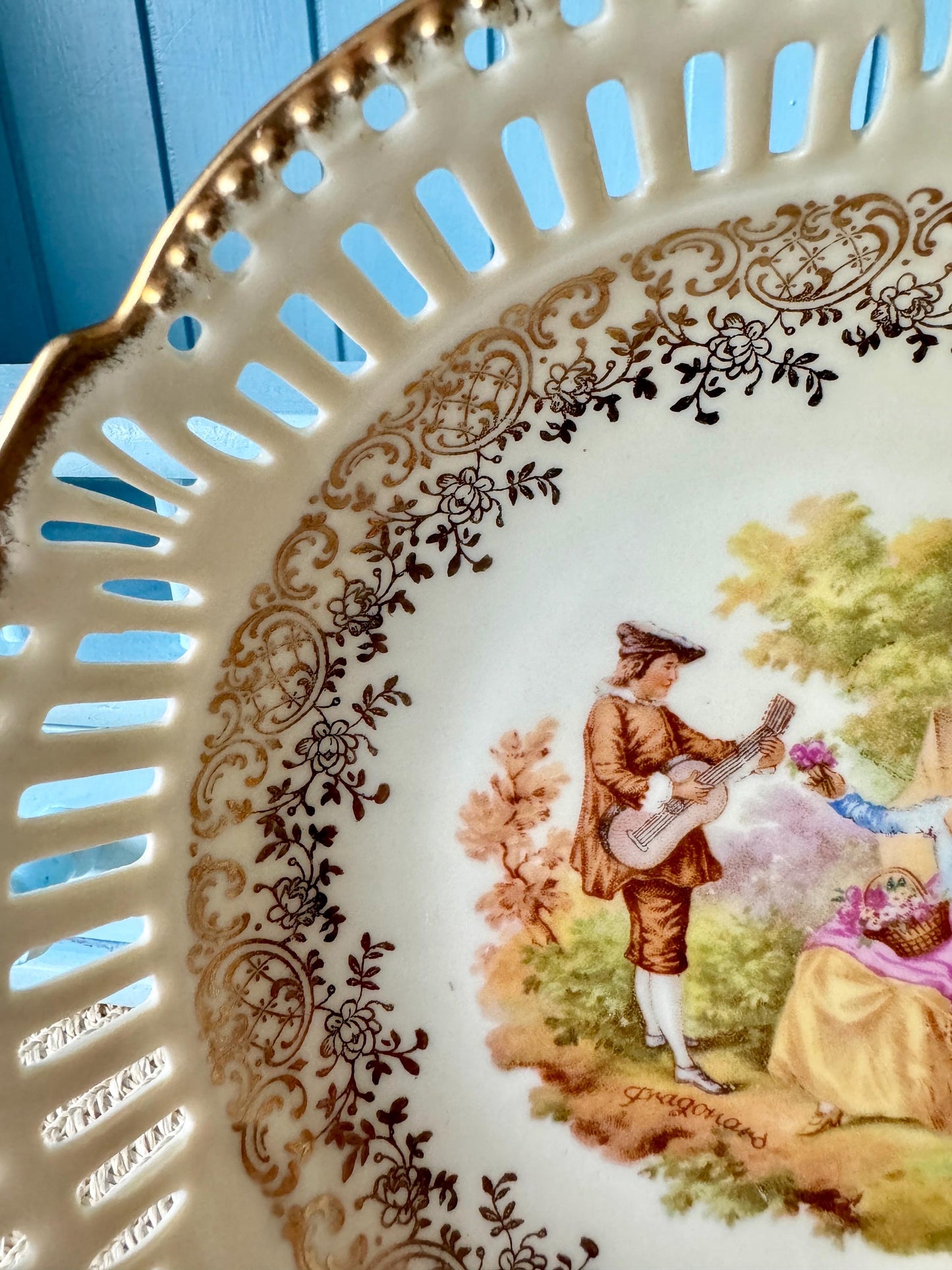 Hard To Find Vintage Bavaria J G & Z German Fragonard Gold L