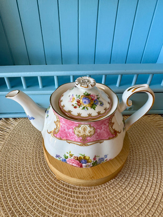 Very Rare Hard To Find "2 Cup" Royal Albert "Lady Carlyle" T