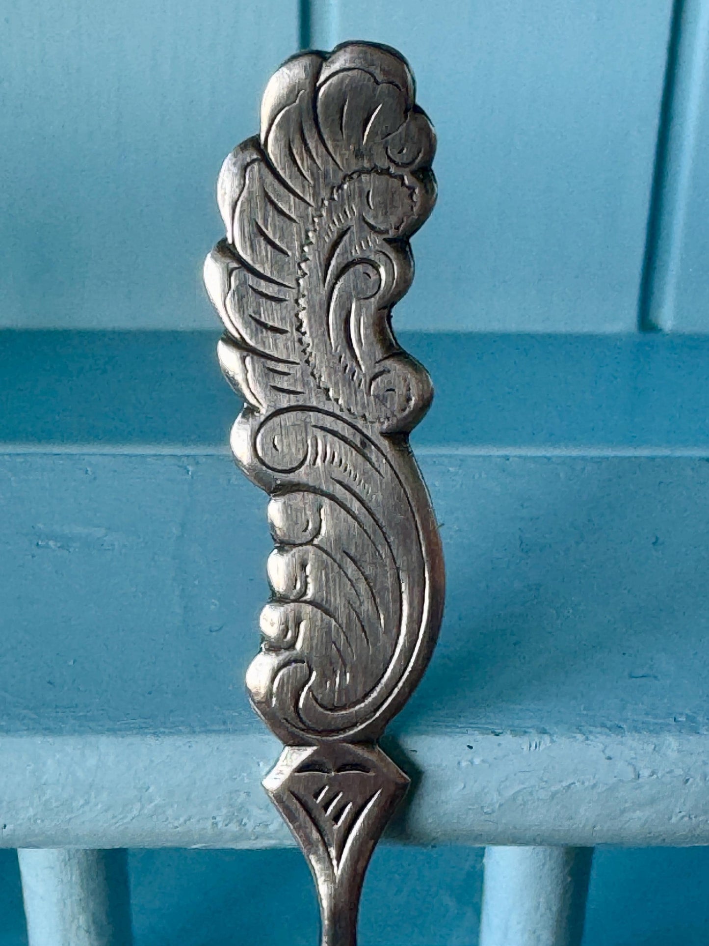 Vintage Silver-Plated Sugar Scoop – Ornate Rococo Handle & T