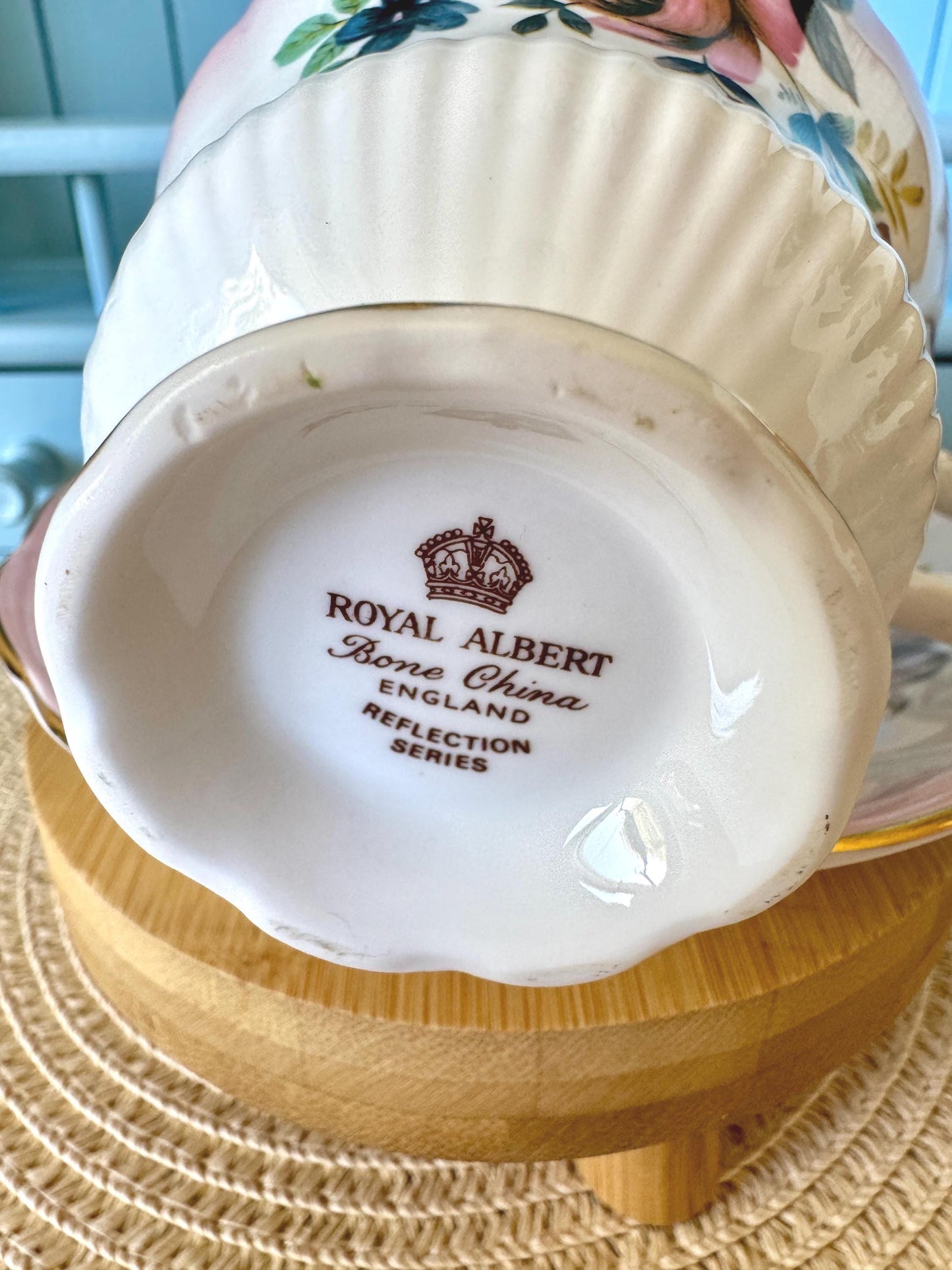 Special Item Perfect Vintage Royal Albert "Reflection Series