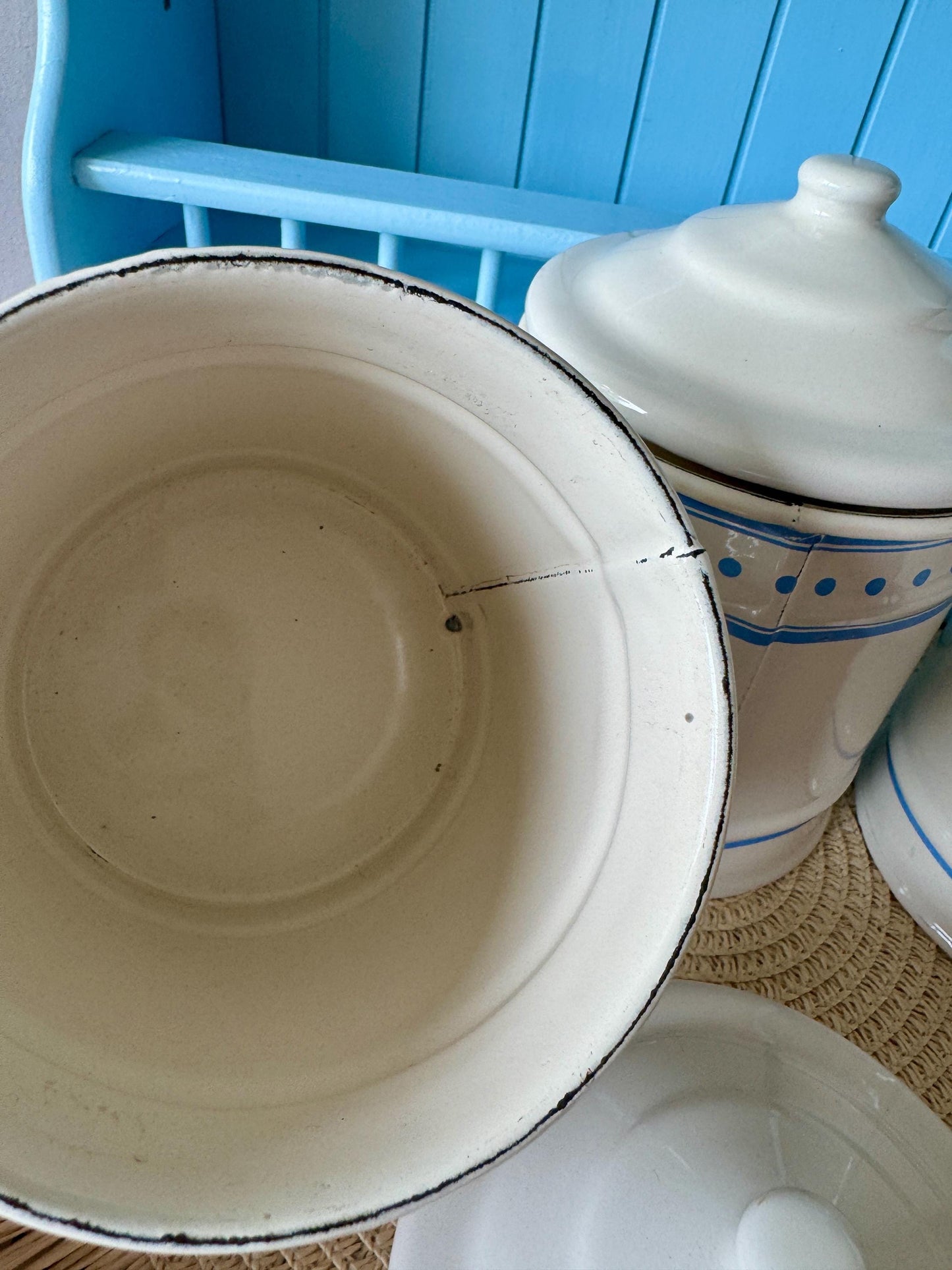 Rare Vintage Hard to Find and Very Collectible Dutch Enamel Canisters Set – Koffie Suiker Thee – 1960s Retro Storage Jars, Baby Blue & White