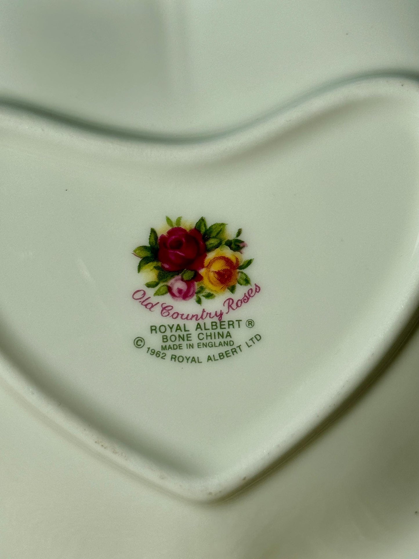 Vintage Royal Albert "Old Country Roses" Heart Shaped Dish, Happy Anniversary, Bone China, Heartfelt Anniversary Gift, Red Roses, England