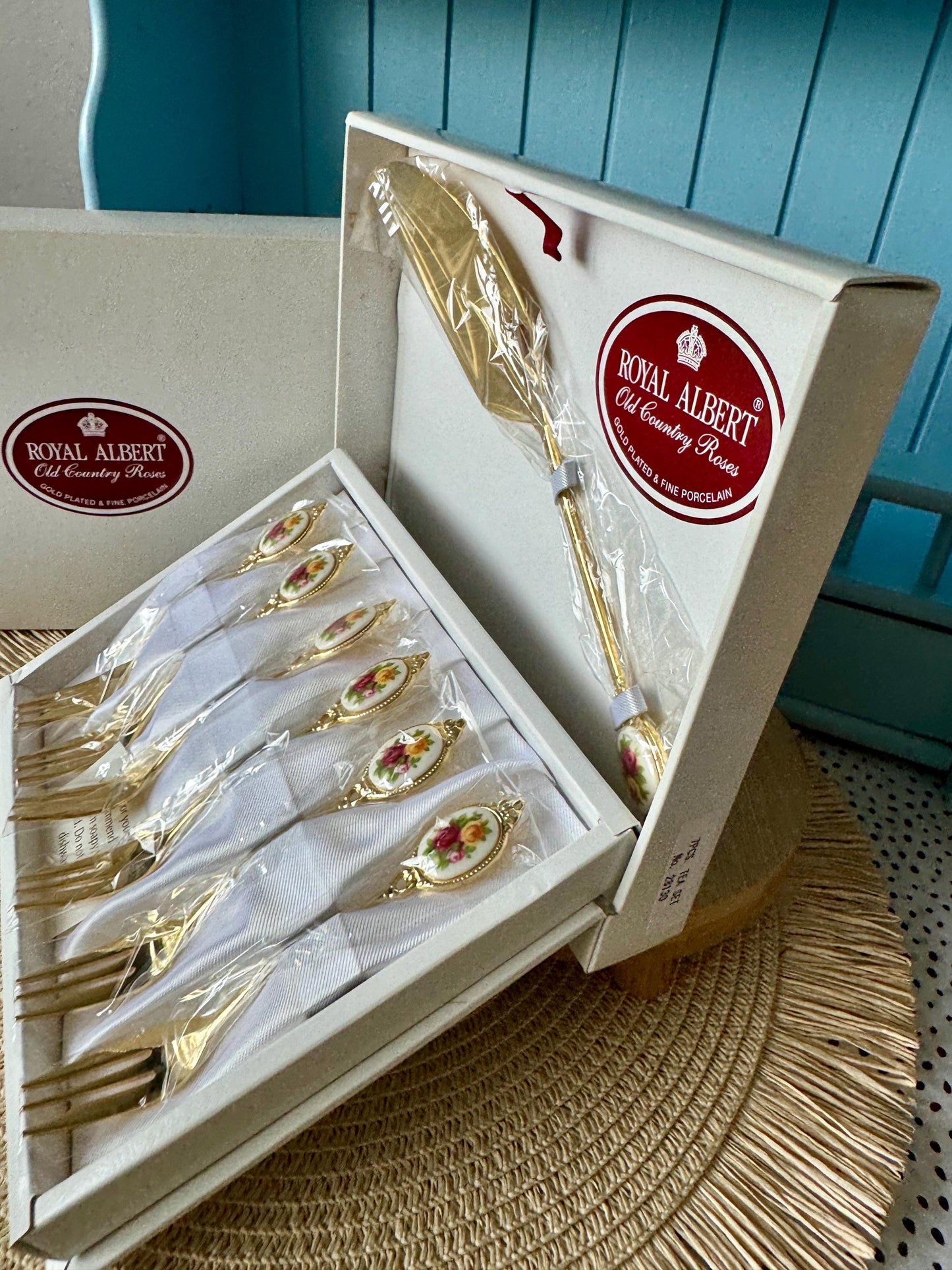 Vintage Hard to Find Collectible 'New' Royal Albert "Old Country Roses" 7 Piece Gold Plated Tea Set, Cake Set, Original Box, Made in Japan