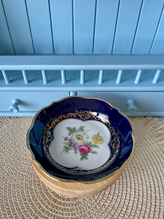 Very Rare Hard to Find Mint Condition, Vintage Lindner Kueps Bavaria Cobalt Blue  Bowls, Roses & Gold Decor, Made in Germany, 24 Karat Gold