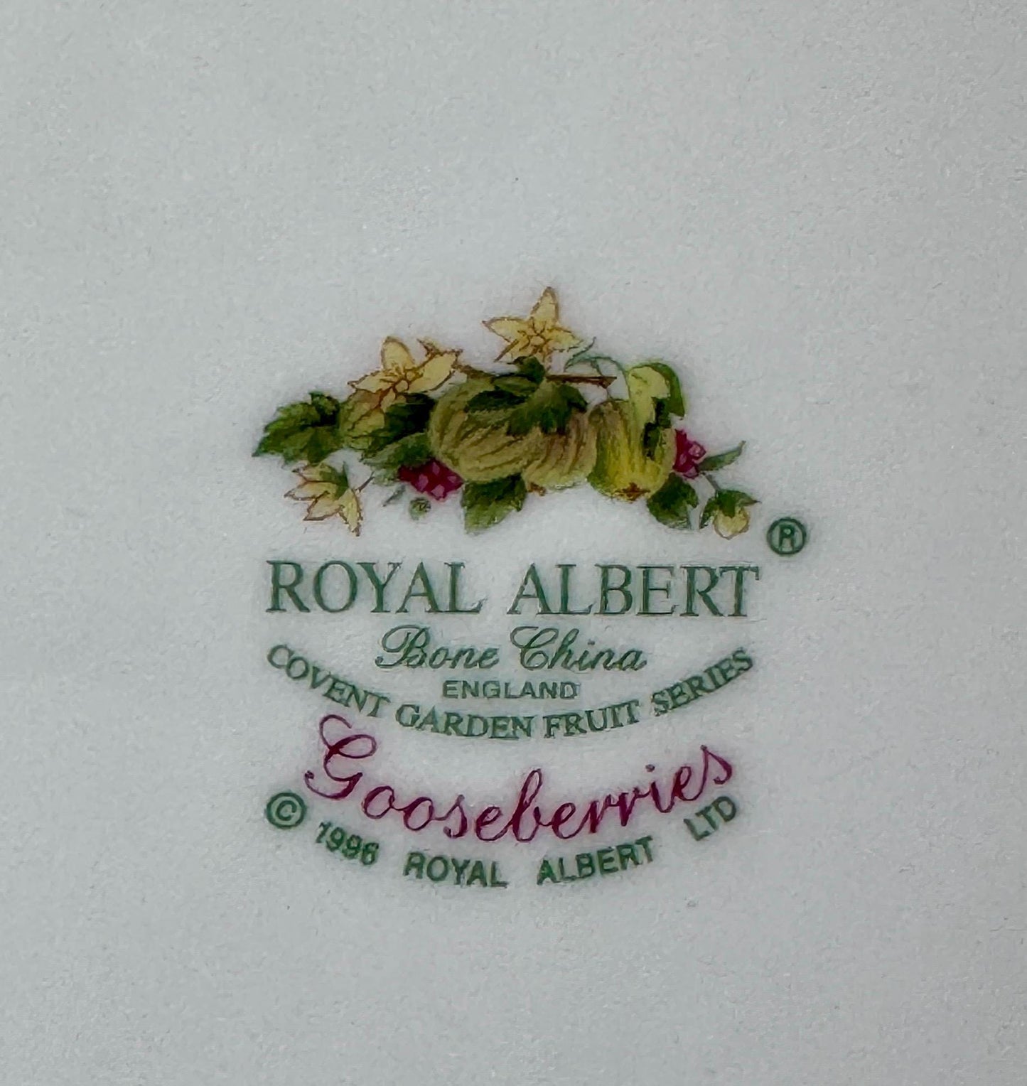 Vintage Royal Albert "Covent Garden" Lunch Plates in Grapefruit, Gooseberries, Damsons, Apples, Breakfast Plate 20,5cm, Bone China, England