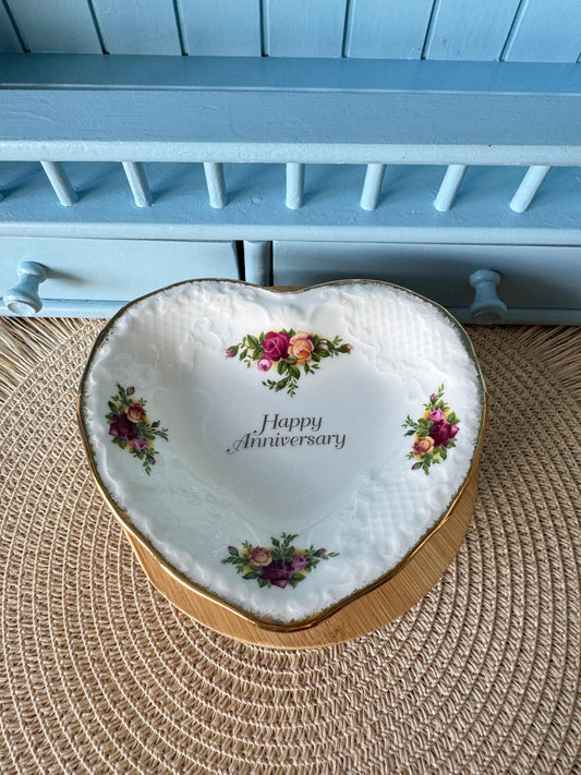 Vintage Royal Albert "Old Country Roses" Heart Shaped Dish, Happy Anniversary, Bone China, Heartfelt Anniversary Gift, Red Roses, England