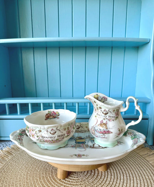 Hard to Find Vintage Royal Doulton 'Tea Service' Serving Plate, Brambly Hedge Gift Collection, Jill Barklem 1987, Mice Decor, Made England