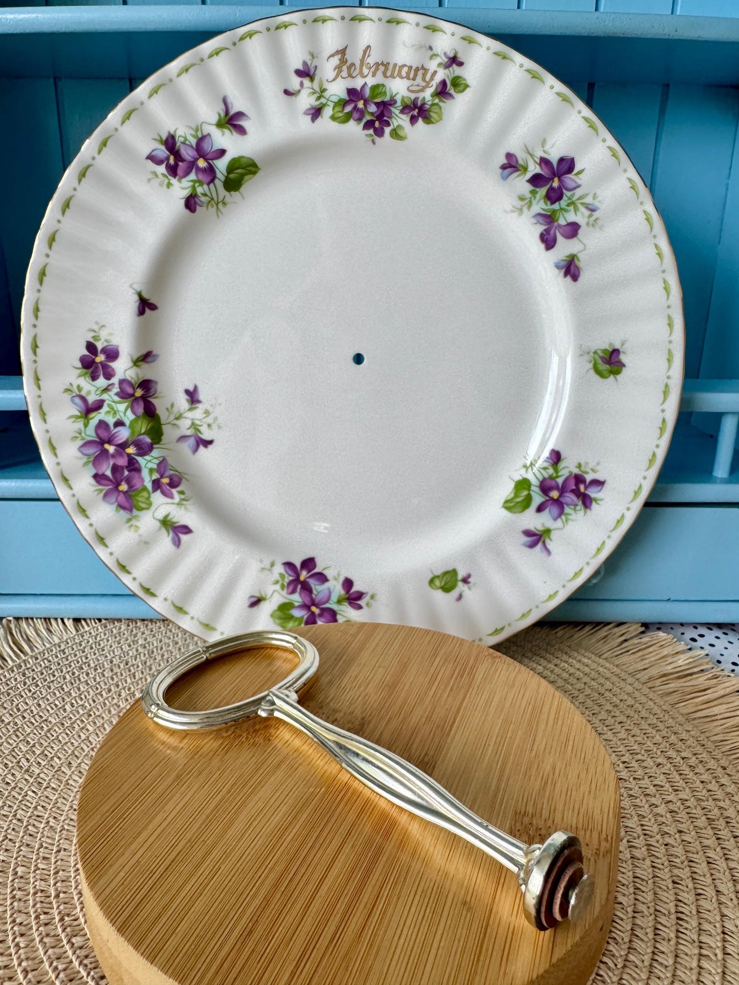 Vintage Royal Albert "Flower Of The Month" February, 1 Tier Cake Stand, Bone China, 27 cm Plate, Previously Loved, High-Tea Party, Gift