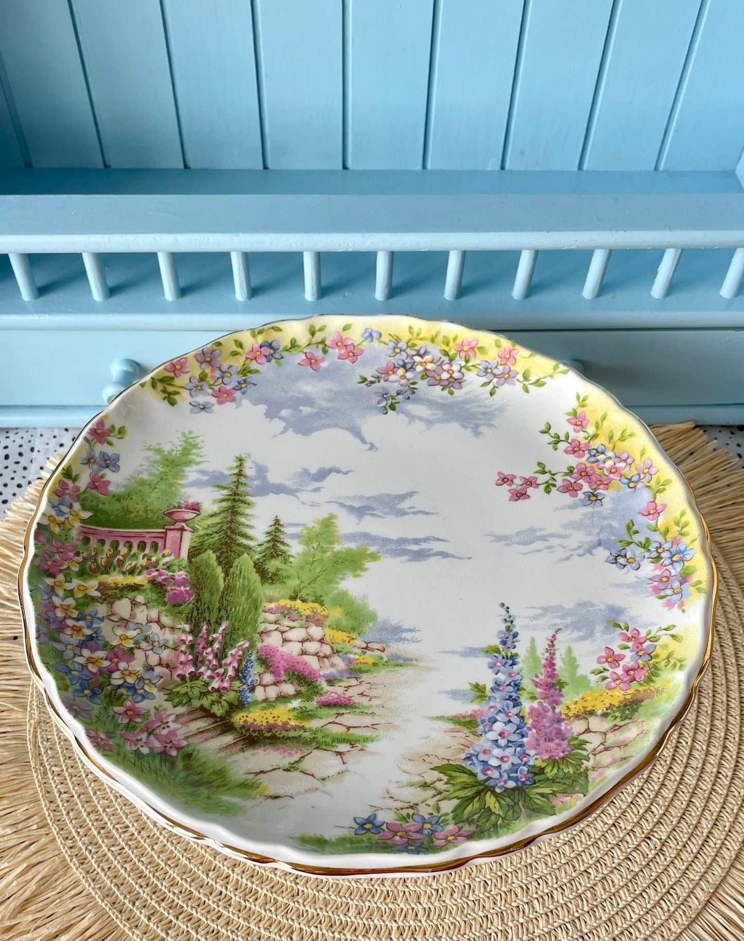 Rare Vintage Royal Albert "Kentish Rockery" Hard to Find Pedestal Cake Stand, Bone China, Previously Loved, , England