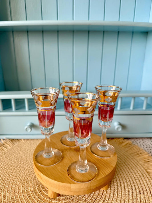 Antique Gold Rimmed Ruby Colored Small Liqueur Glasses, Set of 4 Gold, Chrystal Floral Decor Glasses, Elegant Detailing, Ruby Liqueur Glass