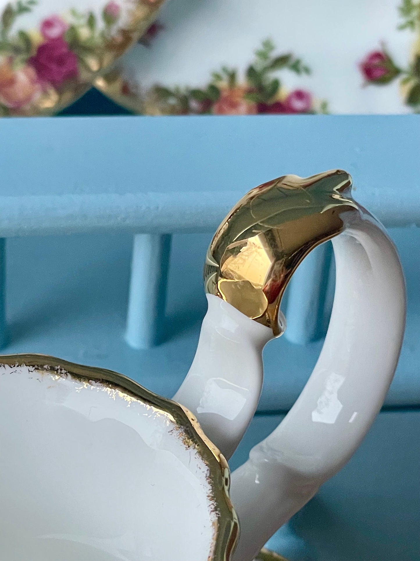 Very Rare Hard To Find Royal Albert "Old Country Roses" Gravy Jar on Platter, Beautiful Thick Gold, Fine Bone China, Red Rose Decor, England