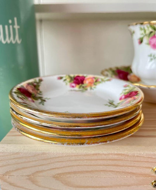 Vintage Royal Albert Old Country Roses Tea Tip, Petit Fours Dishes, From 1960, Bone China, Previously Loved, Red Roses Decor, Gold, England