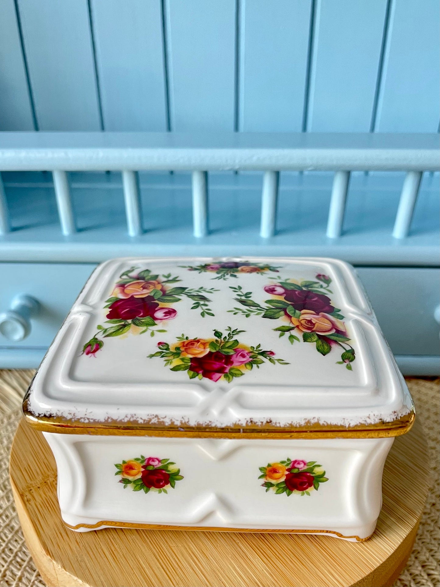 Vintage Royal Albert "Old Country Roses" Trinket Dish With Lid, First Edition, Fine Bone China, Previously Loved Vintage, Perfect Gift Mom