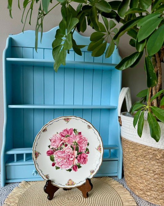 Vintage Royal Albert Vintage 1990's Bone China Albertine Rose Design 22CM Plate, Queen Mother's Favourite Flowers, Sarah Schofield, England
