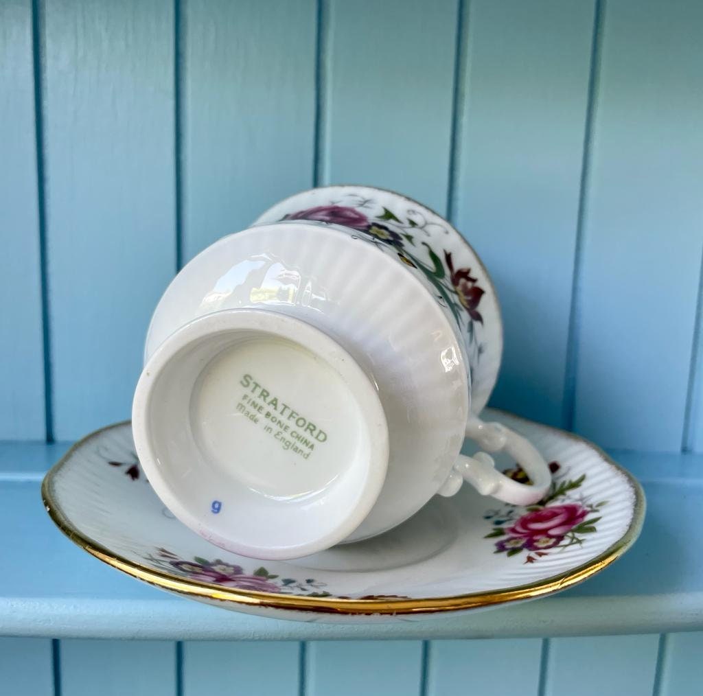 Vintage Royal Stratford Fine Bone China Teacup And Saucer, Pink And Red Flowers, Perfect Gold, Stratford Fine Bone China Made in England