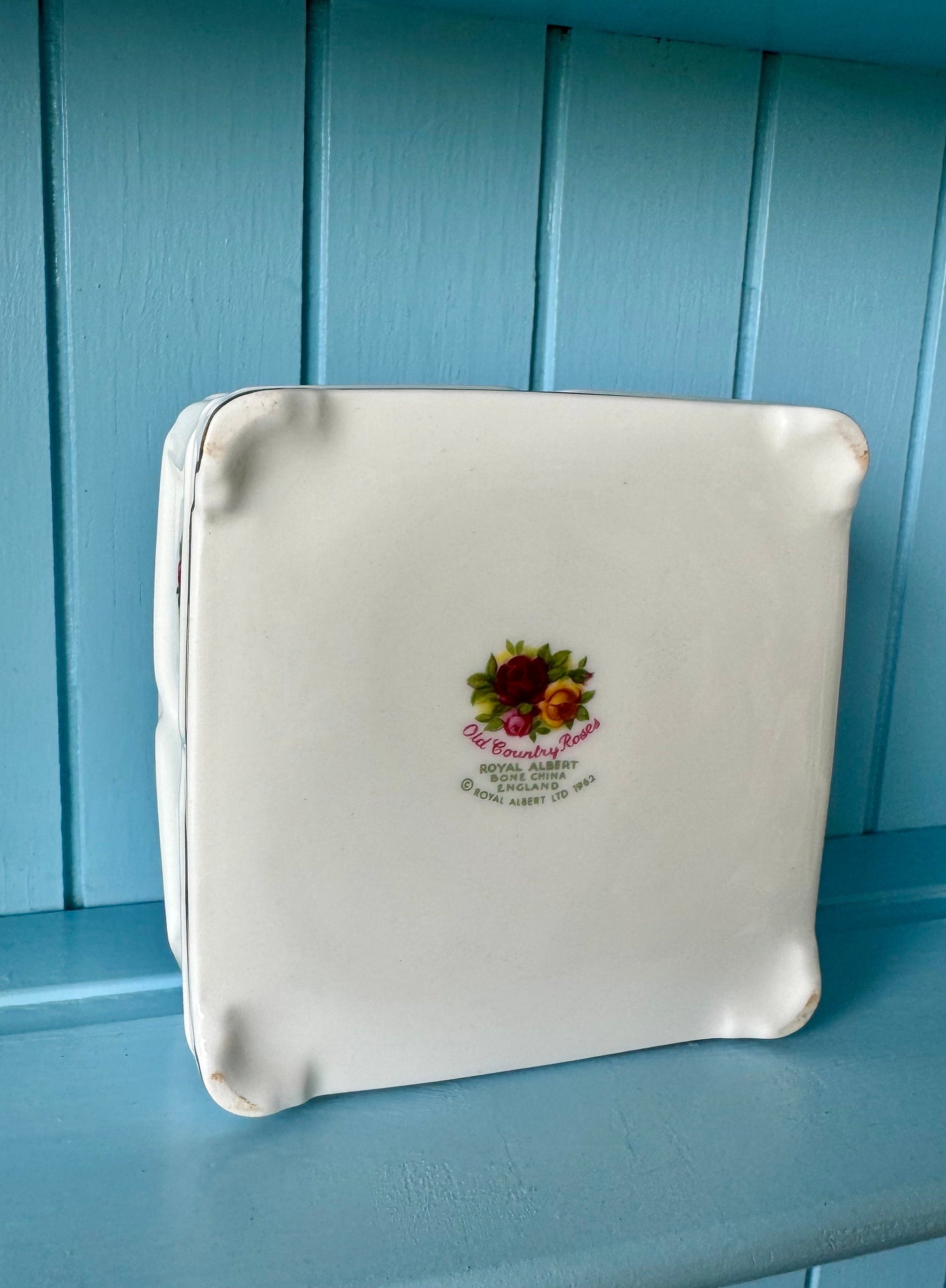 Vintage Royal Albert "Old Country Roses" Trinket Dish With Lid, First Edition, Fine Bone China, Previously Loved Vintage, Perfect Gift Mom