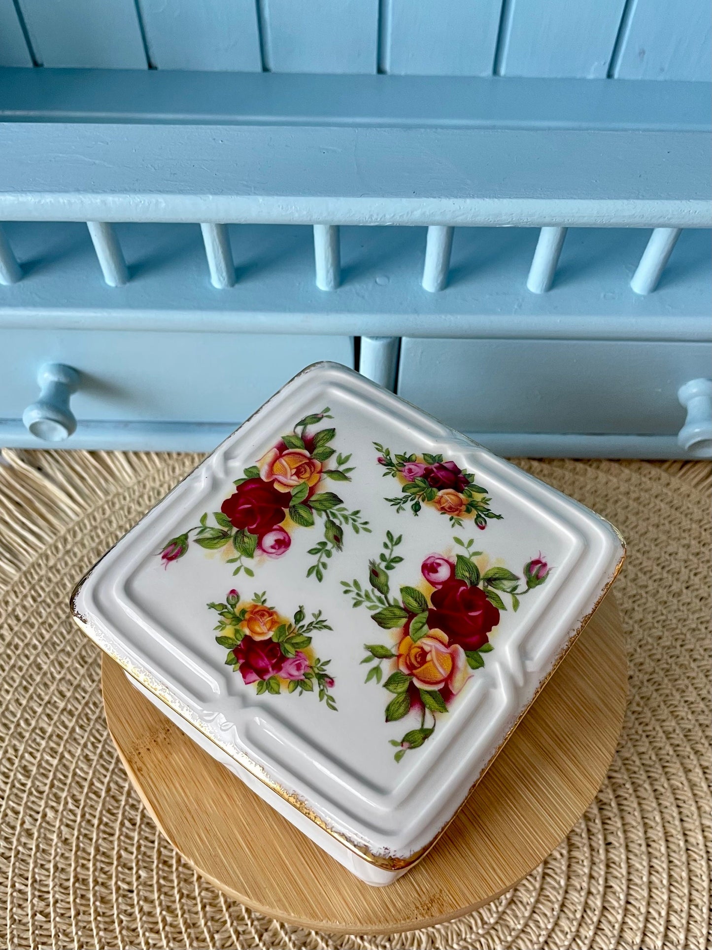 Vintage Royal Albert "Old Country Roses" Trinket Dish With Lid, First Edition, Fine Bone China, Previously Loved Vintage, Perfect Gift Mom