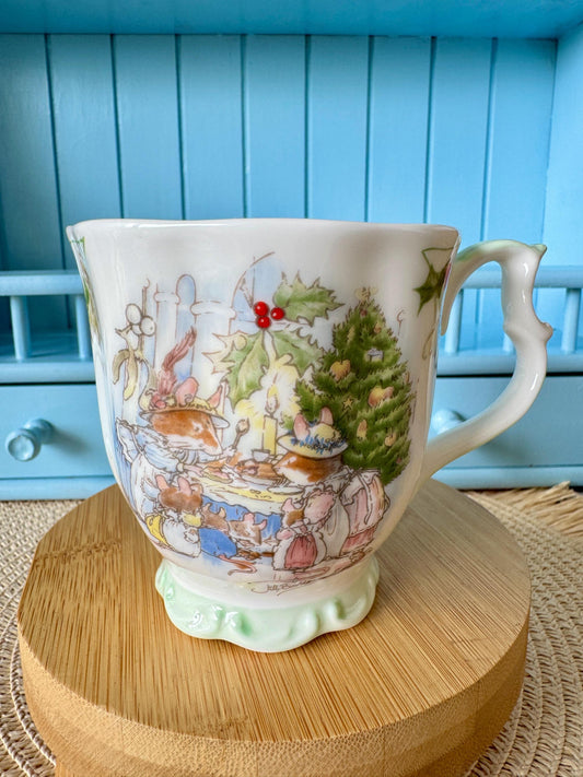 Vintage Royal Doulton "Brambly Hedge"  Merry Midwinter Mug, Beaker, Pastel Green, Jill Barklem, Bone China, Midwinter & Mice Decor, England