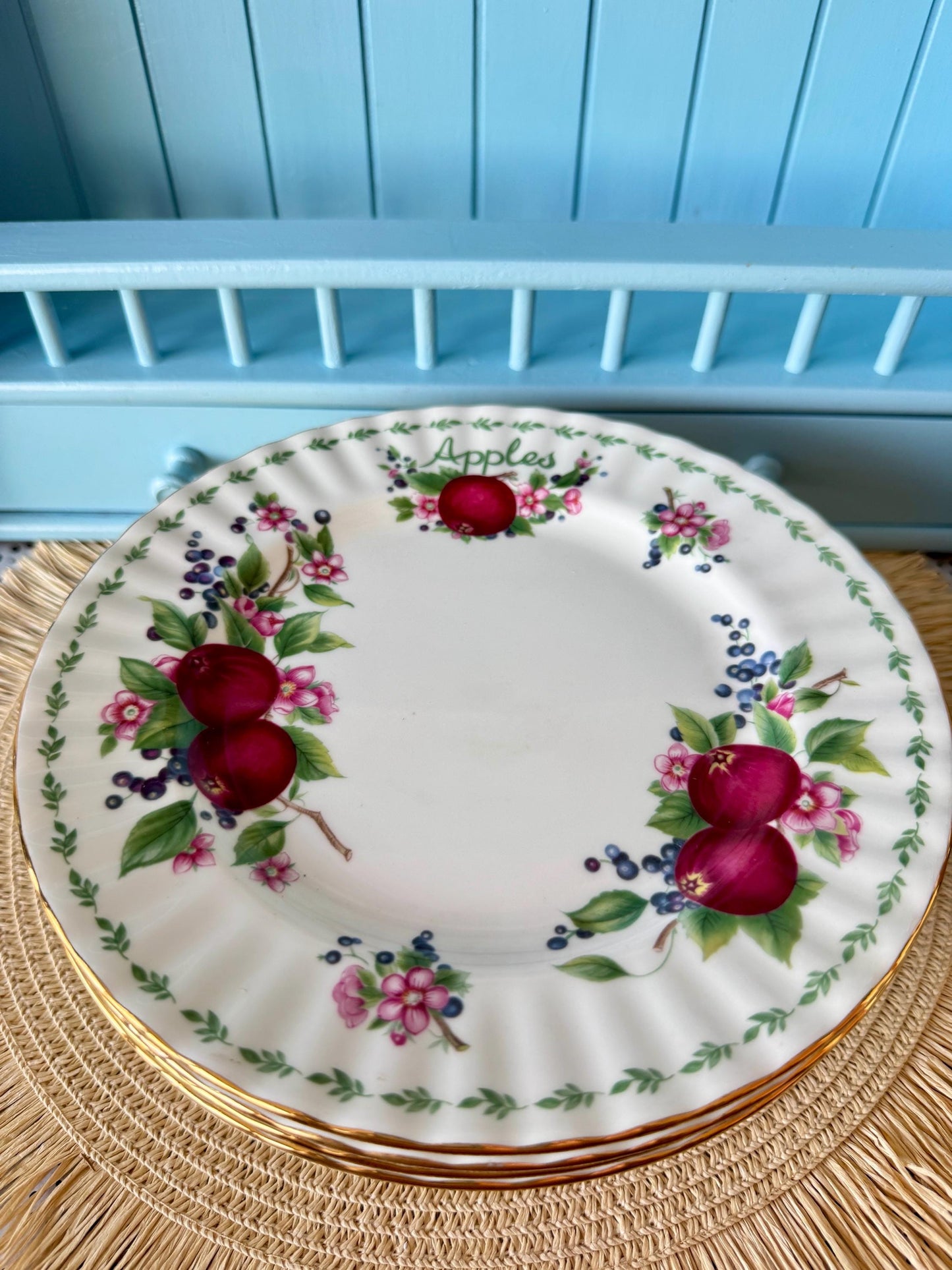 Vintage Royal Albert "Covent Garden" Lunch Plates in Grapefruit, Gooseberries, Damsons, Apples, Breakfast Plate 20,5cm, Bone China, England