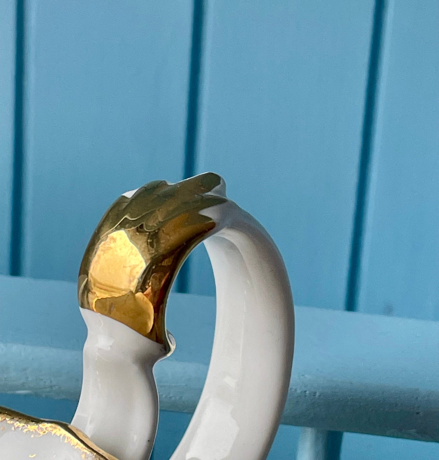 Very Rare Hard To Find Royal Albert "Old Country Roses" Gravy Jar on Platter, Beautiful Thick Gold, Fine Bone China, Red Rose Decor, England
